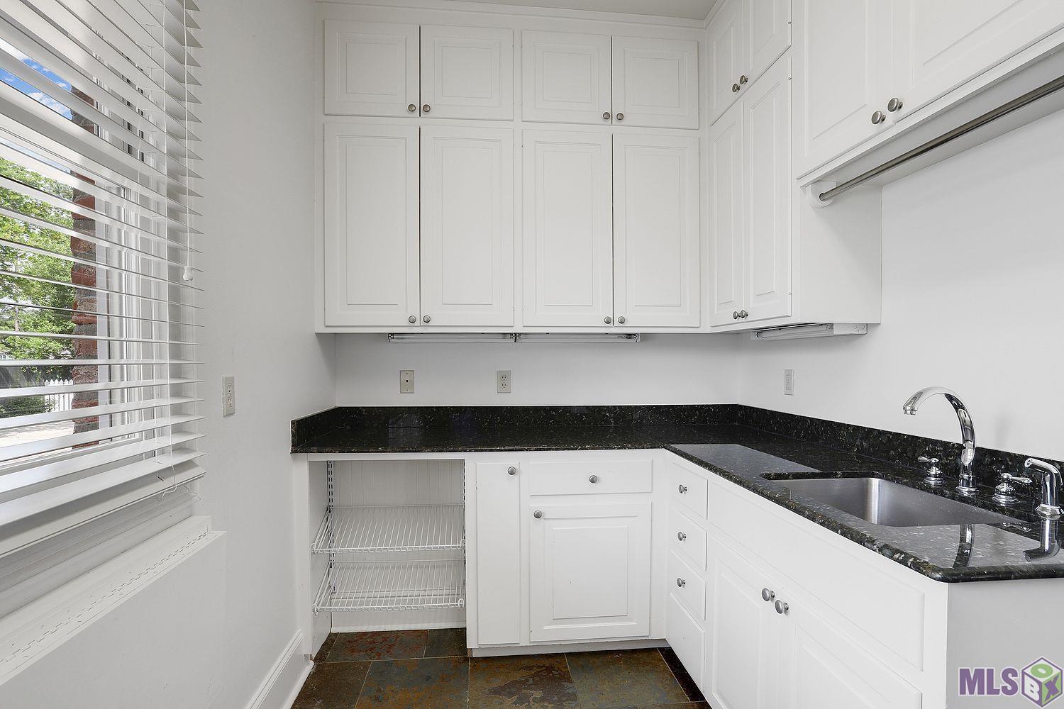 330 Fulwar Skipwith Road Baton Rouge, LA 70810 - Photo 47 of 49 Laundry