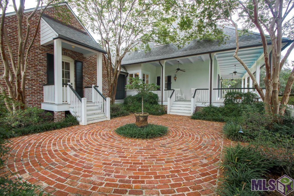 330 Fulwar Skipwith Road Baton Rouge, LA 70810 - Photo 6 of 49 Side Courtyard
