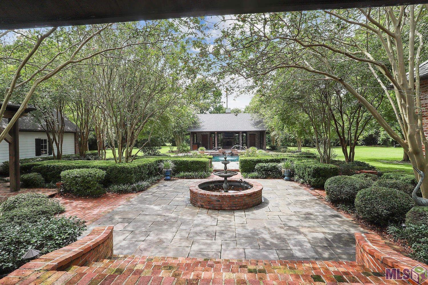 330 Fulwar Skipwith Road Baton Rouge, LA 70810 - Photo 10 of 49 Rear Courtyard