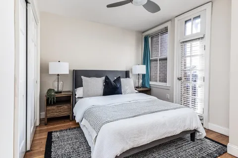 $949,000 | 76 West Cedar Street, Unit 4F, Boston, MA 02114