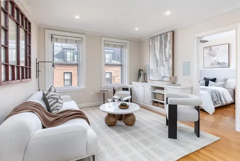 $949,000 | 76 West Cedar Street, Unit 4F, Boston, MA 02114