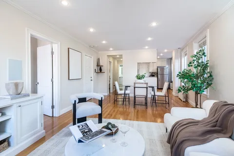 $949,000 | 76 West Cedar Street, Unit 4F, Boston, MA 02114