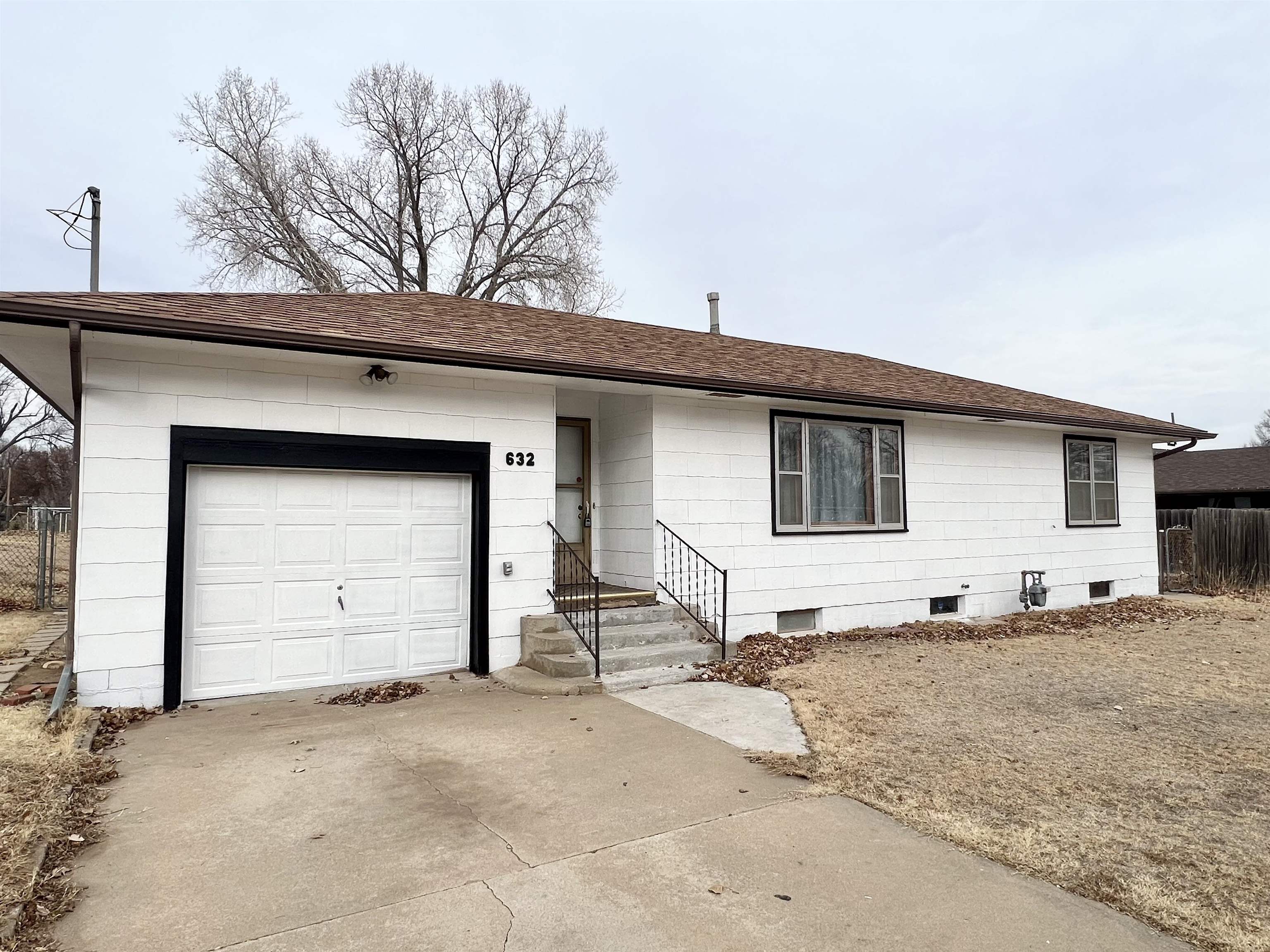 632 West G Avenue Kingman, KS 67068 - Photo 3 of 24