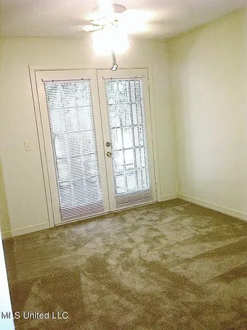 $995 | 836 Riverview Drive, Unit 7, Jackson, MS 39202