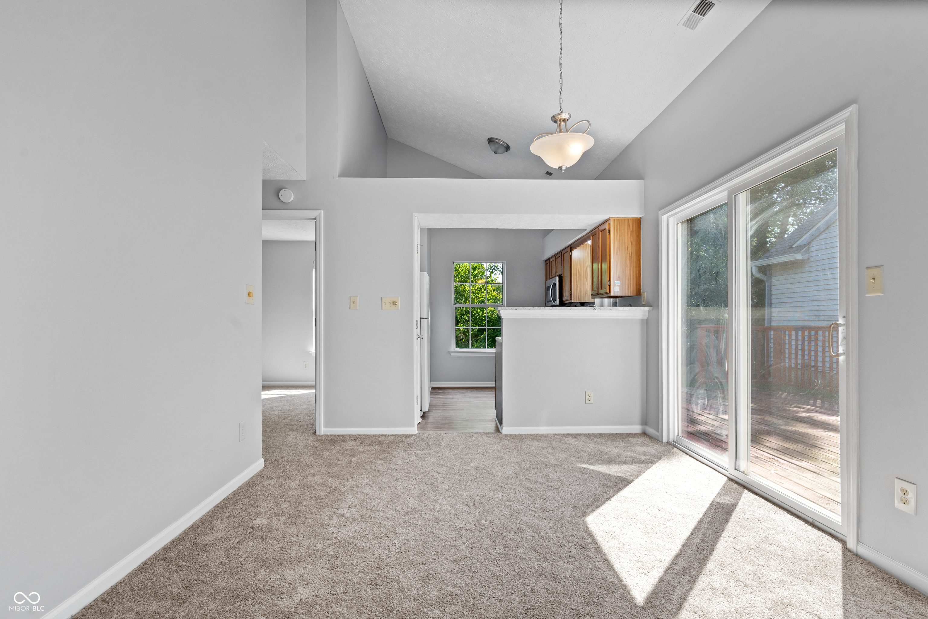 9716 Spruce Lane Fishers, IN 46038 - Photo 12 of 29