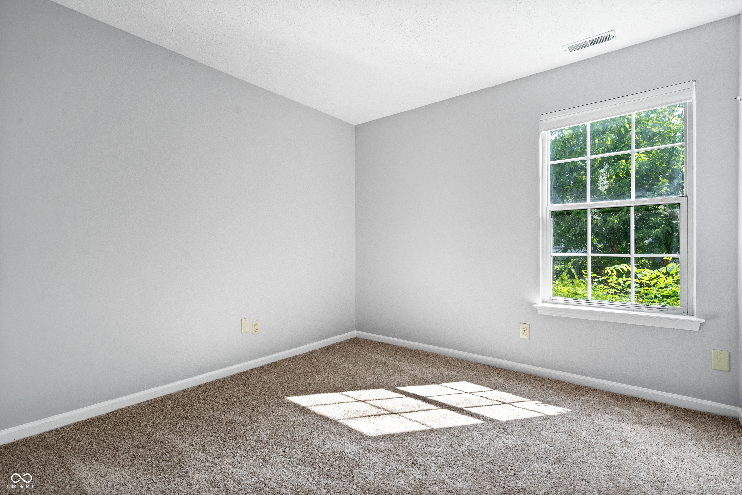 9716 Spruce Lane Fishers, IN 46038 - Photo 18 of 29