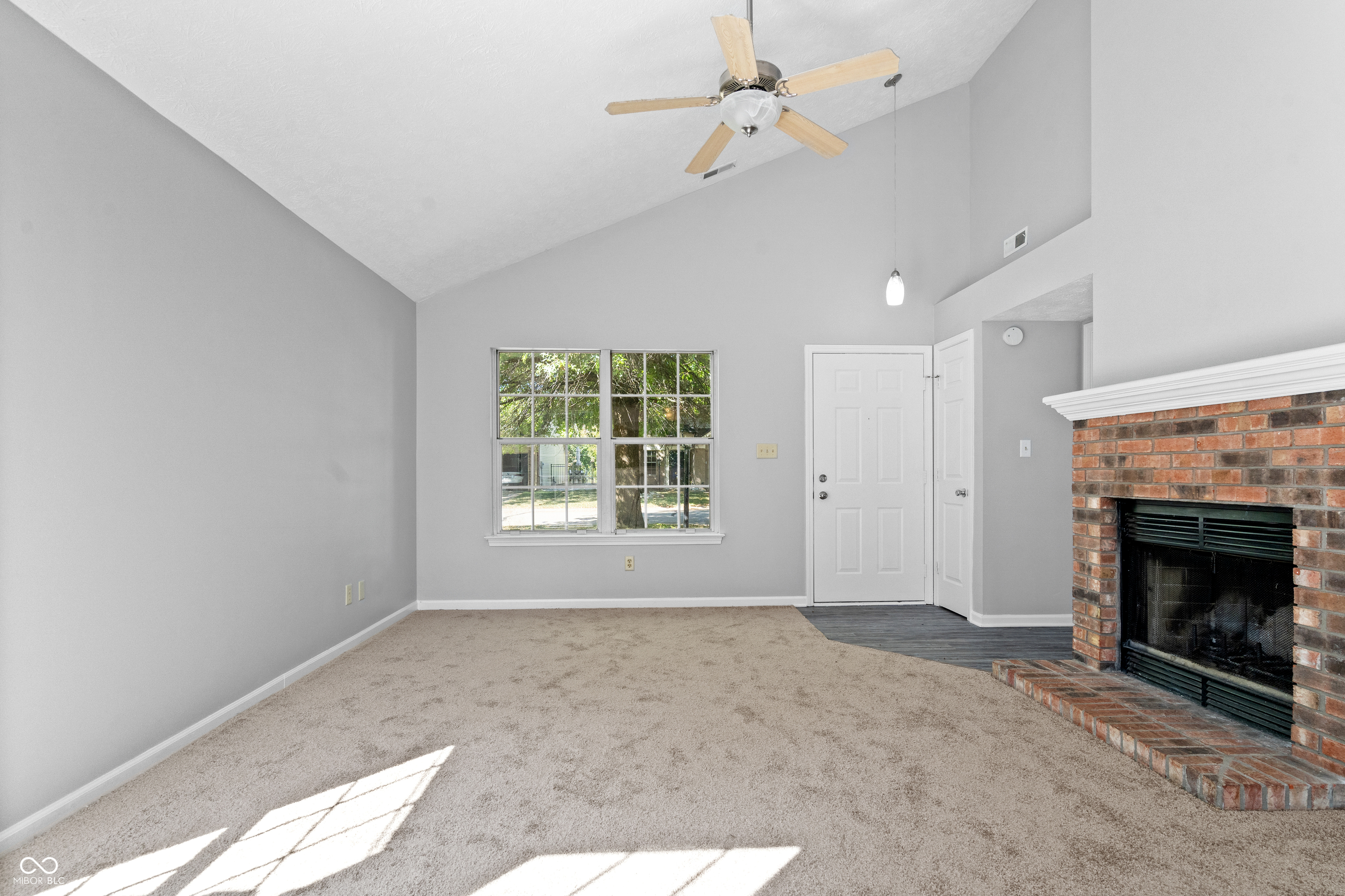 9716 Spruce Lane Fishers, IN 46038 - Photo 9 of 29