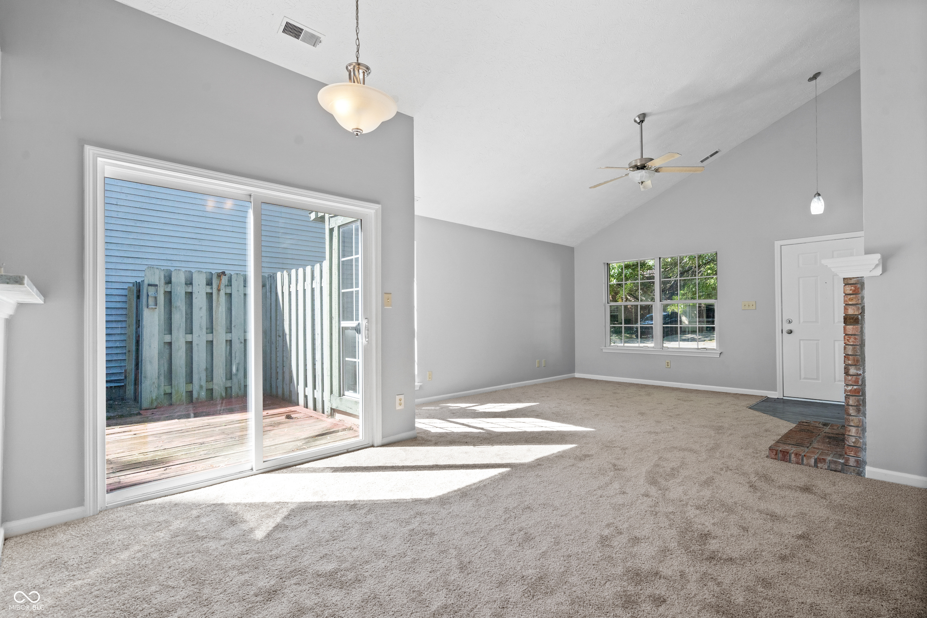 9716 Spruce Lane Fishers, IN 46038 - Photo 10 of 29