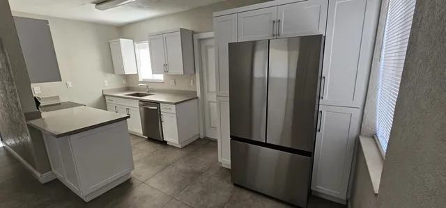 $3,000 | 634 West 35th Street, Hialeah, FL 33012