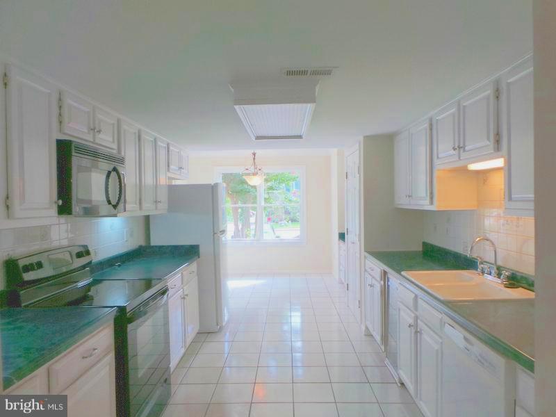 738 Bellefield Road, Unit 99 Dowell, MD 20629 - Photo 4 of 30 View of Kitchen