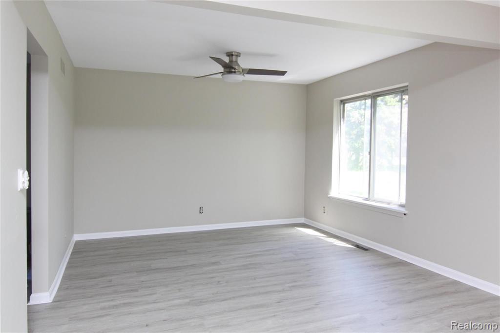 2425 Mulberry Road Bloomfield Hills, MI 48302 - Photo 19 of 22