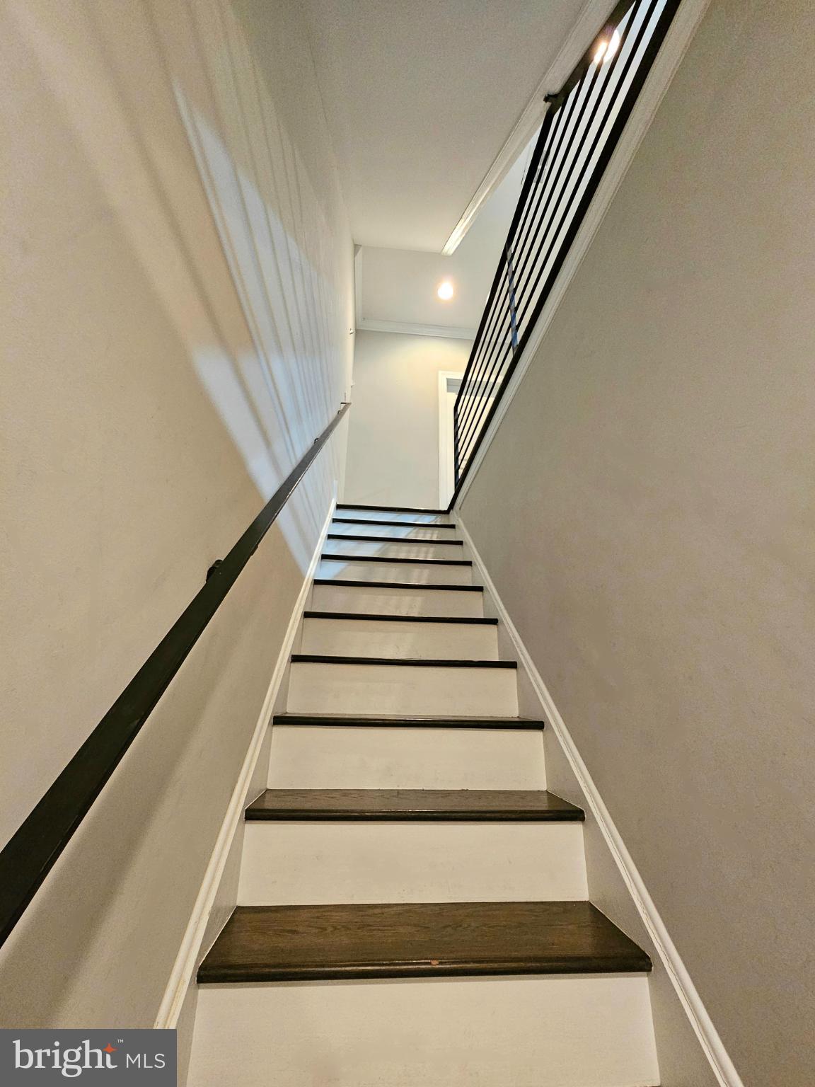 742-00 Master Street, Unit 2 Philadelphia, PA 19122 - Photo 14 of 17 a view of entryway