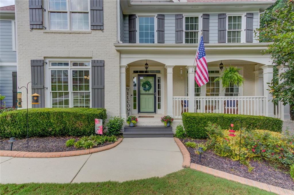 818 Oak Ridge Terrace Loganville, GA 30052 - Photo 4 of 70 Gallery Image 4