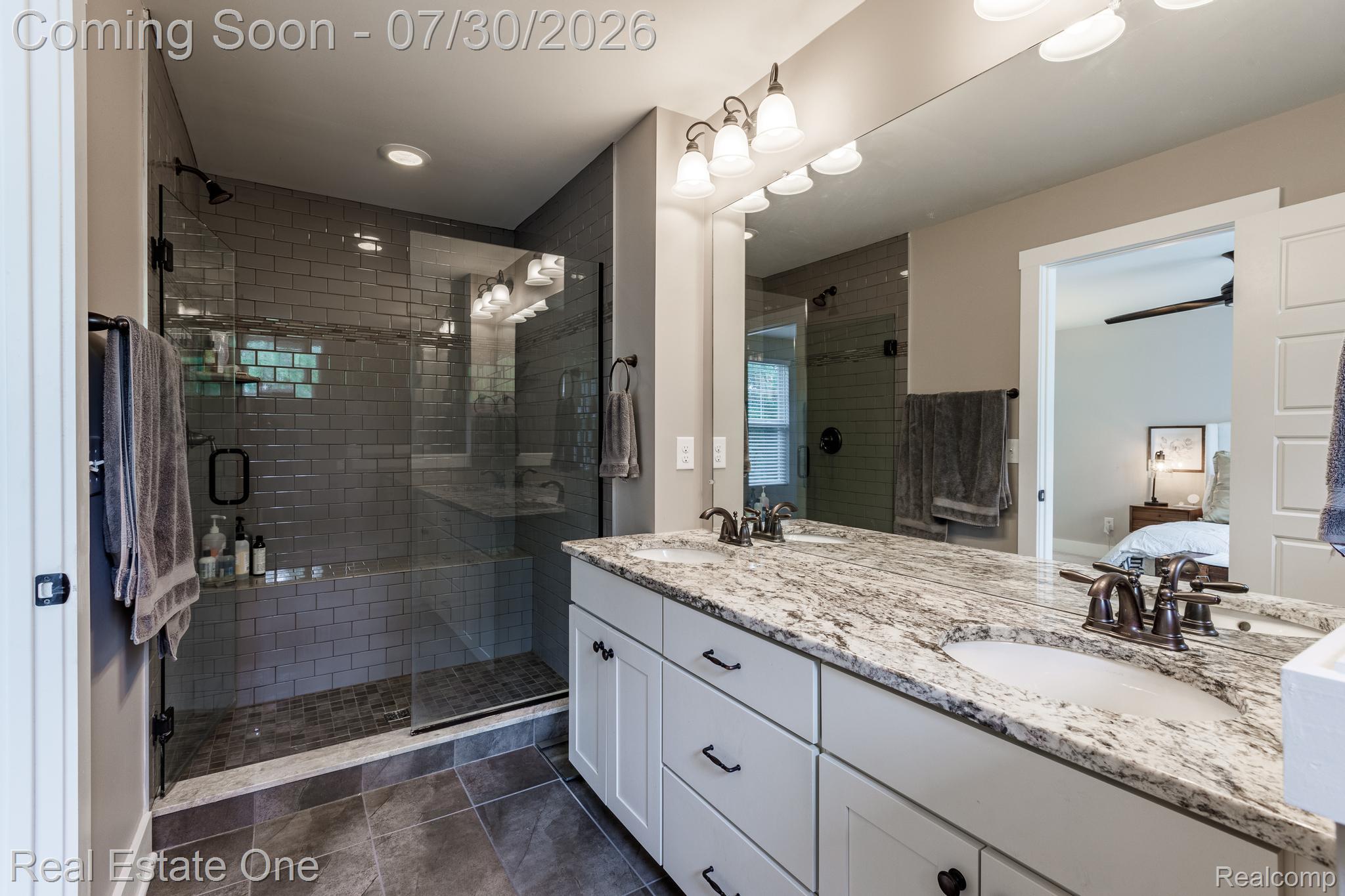 2785 Hartwick Drive Rochester, MI 48307 - Photo 25 of 33 2785 Hartwick Dr-29.jpg