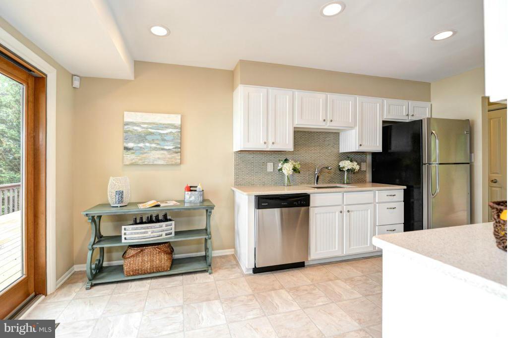 23 Tower Point Road Chesapeake City, MD 21915 - Photo 11 of 30 Kitchen