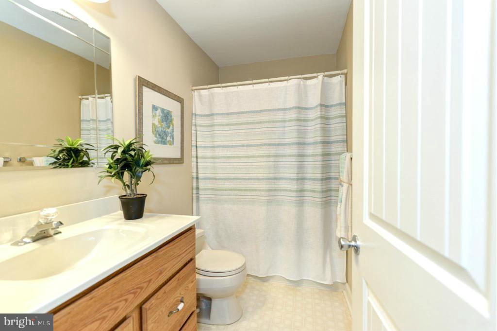 23 Tower Point Road Chesapeake City, MD 21915 - Photo 17 of 30 Bath on Main Level