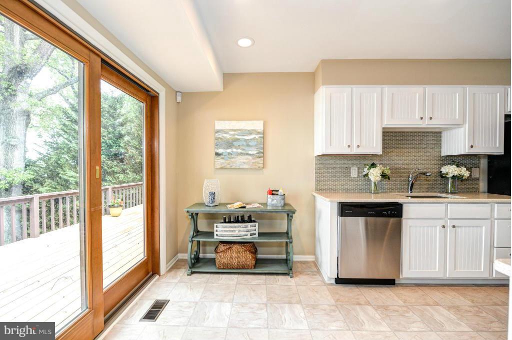 23 Tower Point Road Chesapeake City, MD 21915 - Photo 10 of 30 Kitchen