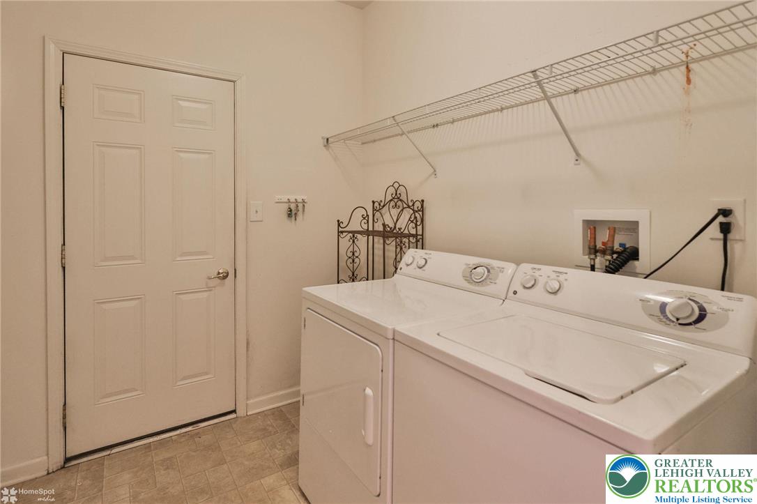 2064 Kingsview Road Lower Macungie Township, PA 18062 - Photo 21 of 71