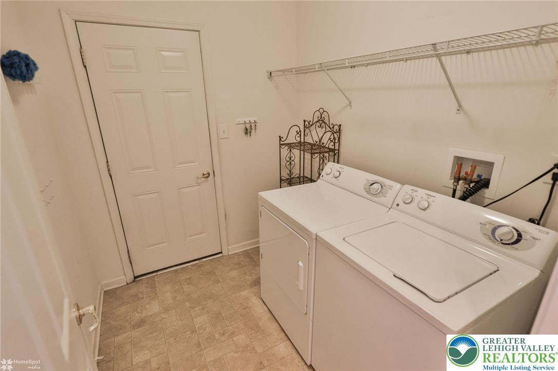 2064 Kingsview Road Lower Macungie Township, PA 18062 - Photo 22 of 71