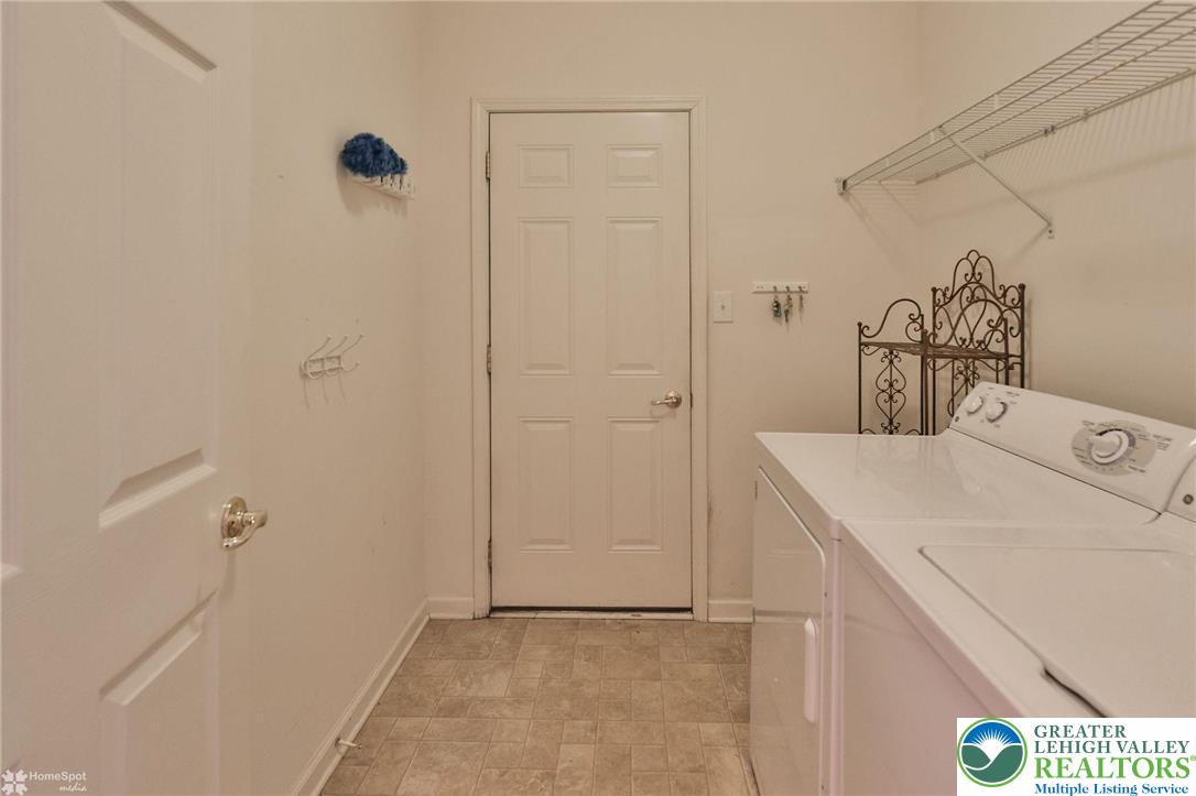 2064 Kingsview Road Lower Macungie Township, PA 18062 - Photo 23 of 71