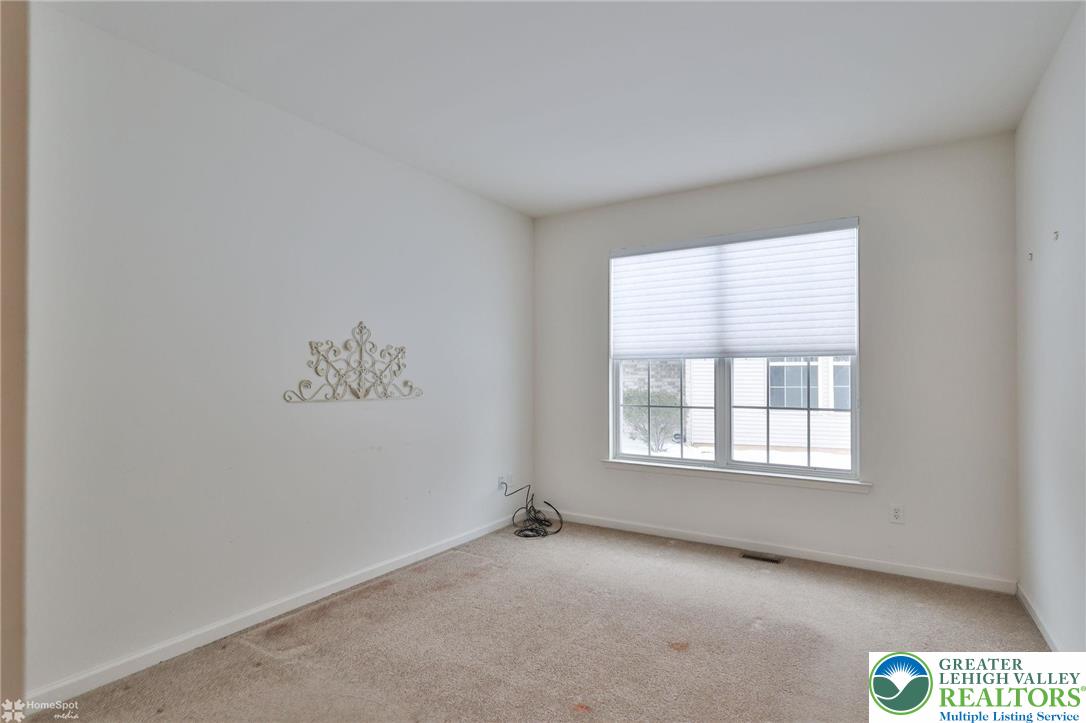 2064 Kingsview Road Lower Macungie Township, PA 18062 - Photo 24 of 71