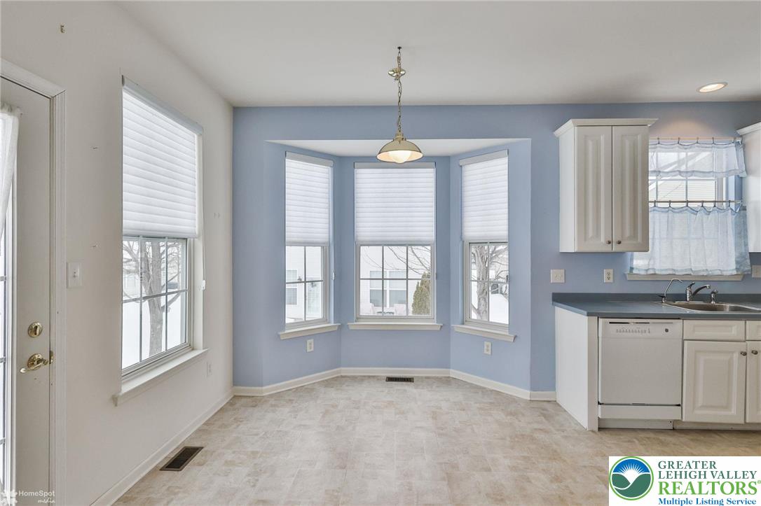 2064 Kingsview Road Lower Macungie Township, PA 18062 - Photo 41 of 71