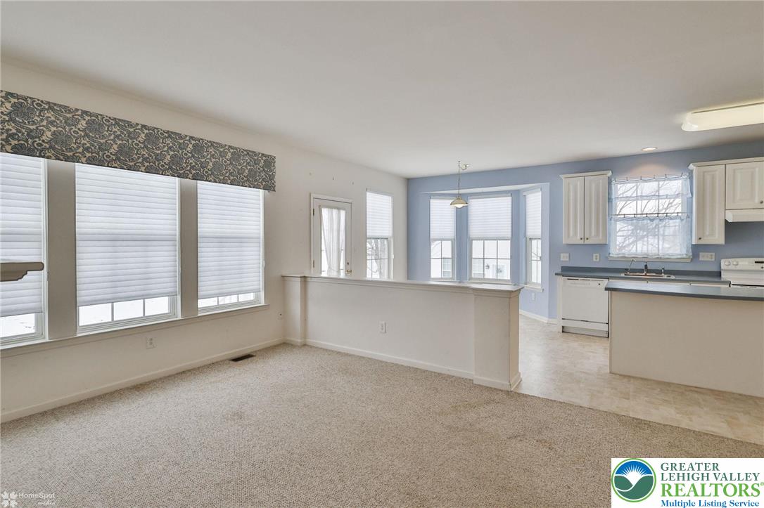 2064 Kingsview Road Lower Macungie Township, PA 18062 - Photo 47 of 71