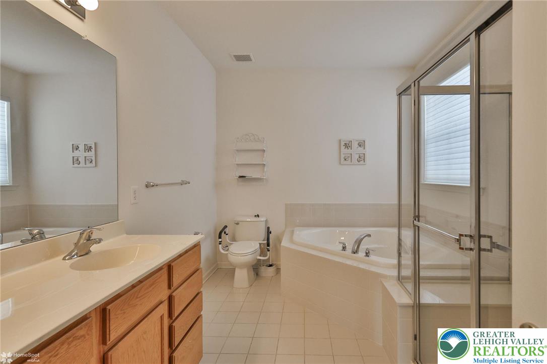 2064 Kingsview Road Lower Macungie Township, PA 18062 - Photo 55 of 71