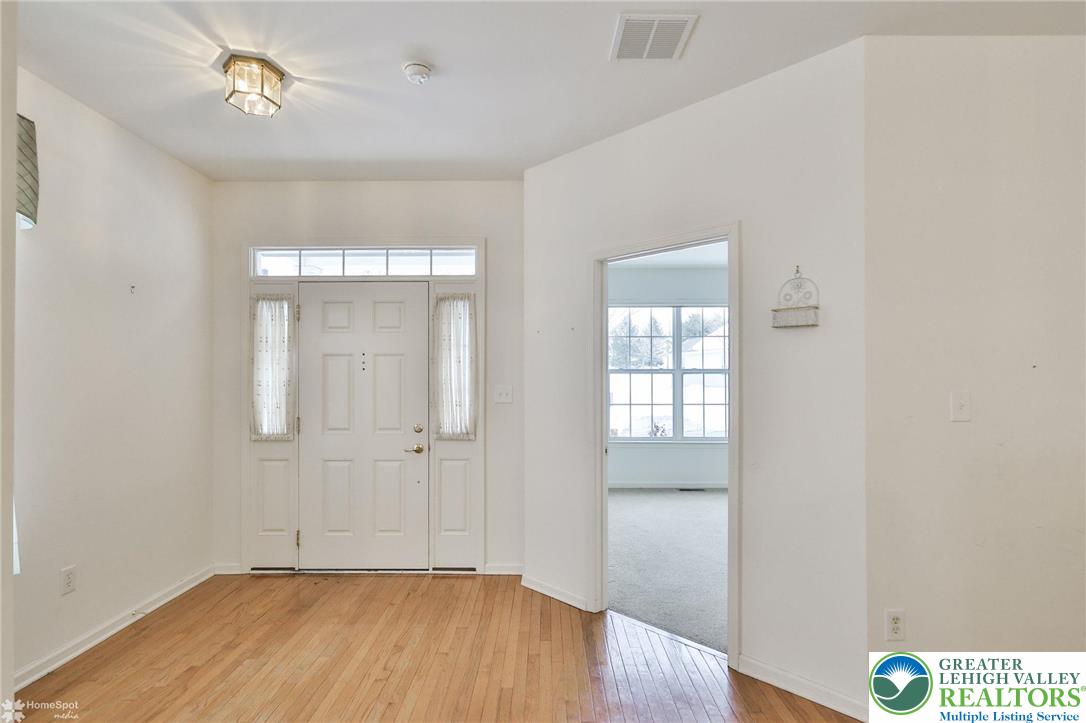 2064 Kingsview Road Lower Macungie Township, PA 18062 - Photo 7 of 71