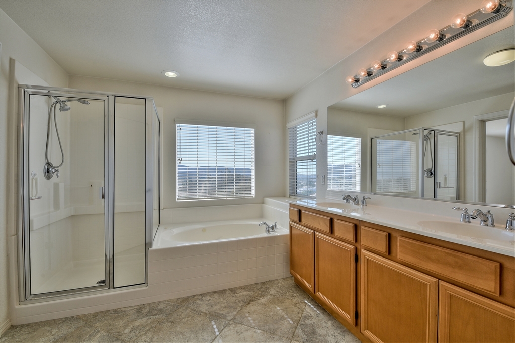 665 Helmsdale Road San Marcos, CA 92069 - Photo 22 of 25 Gallery Image 22
