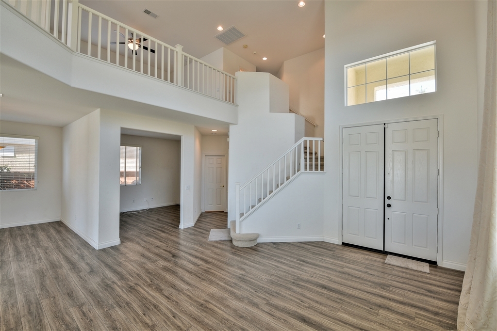 665 Helmsdale Road San Marcos, CA 92069 - Photo 5 of 25 Gallery Image 5