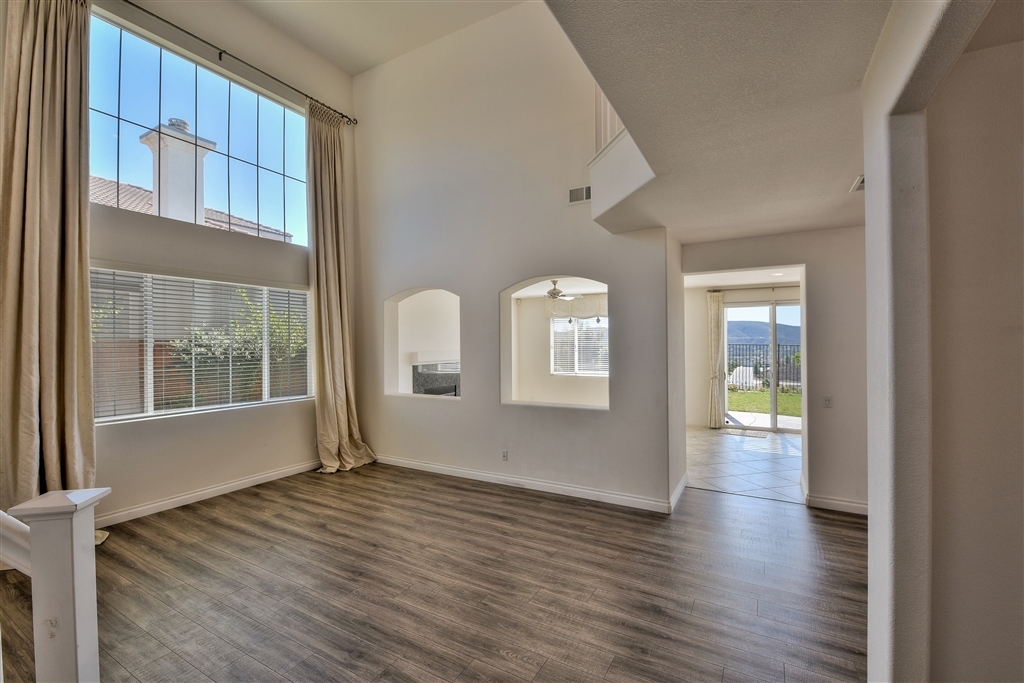 665 Helmsdale Road San Marcos, CA 92069 - Photo 6 of 25 Gallery Image 6