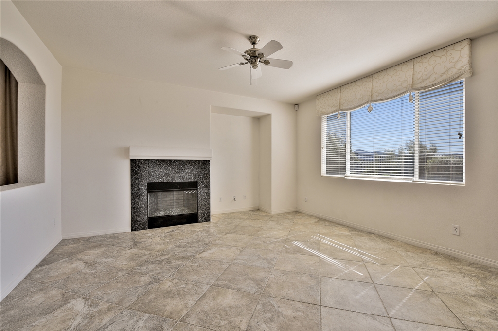 665 Helmsdale Road San Marcos, CA 92069 - Photo 8 of 25 Gallery Image 8