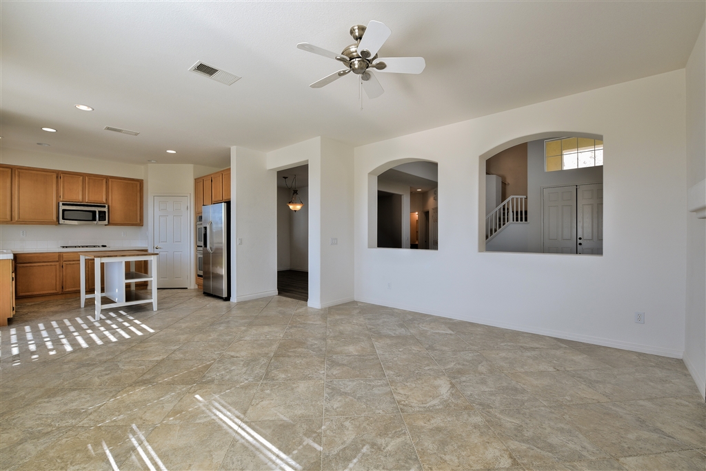 665 Helmsdale Road San Marcos, CA 92069 - Photo 9 of 25 Gallery Image 9