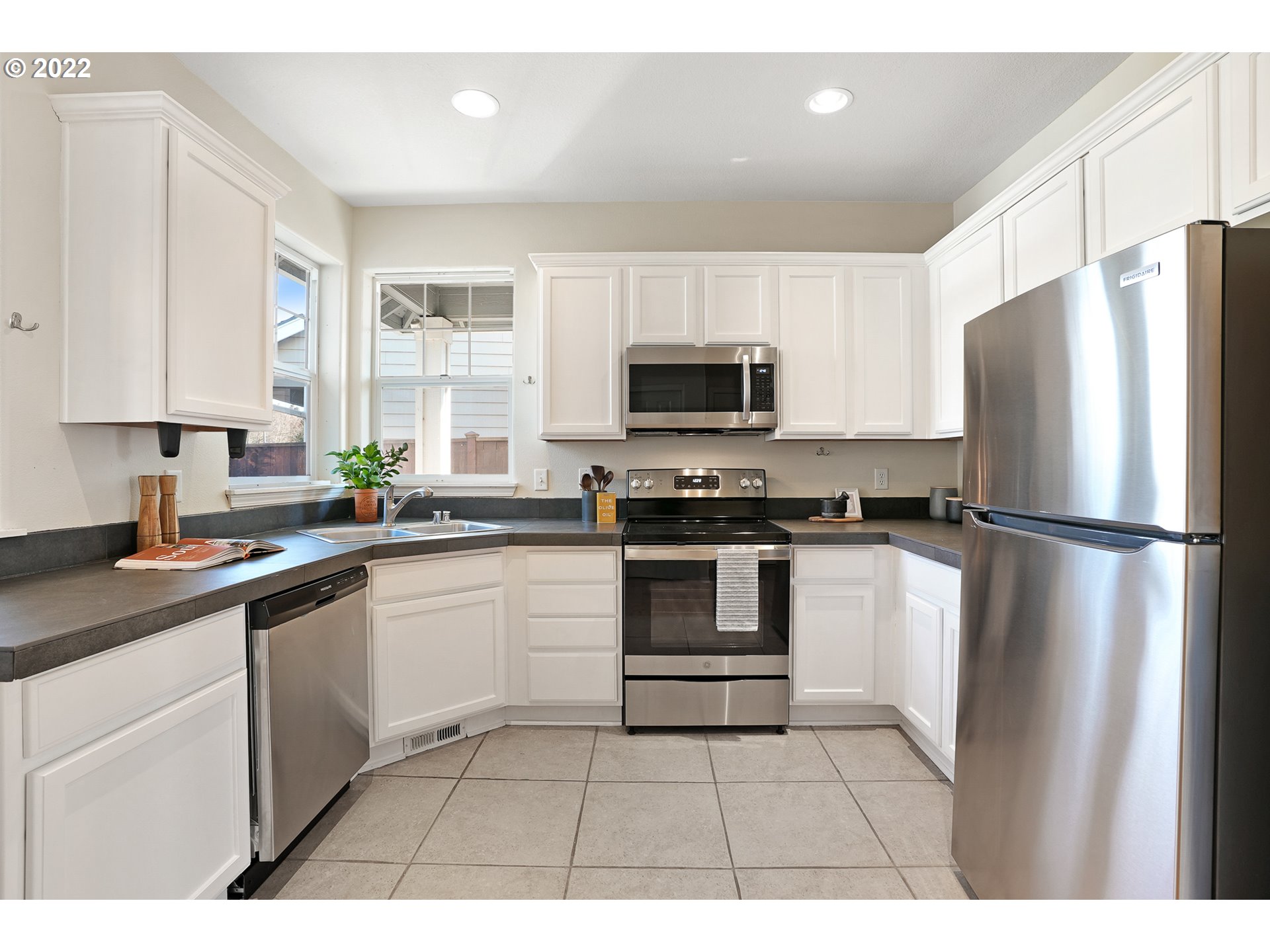 1137 Northwest Meriwether Court Camas, WA 98607 - Photo 10 of 32 Gallery Image 10