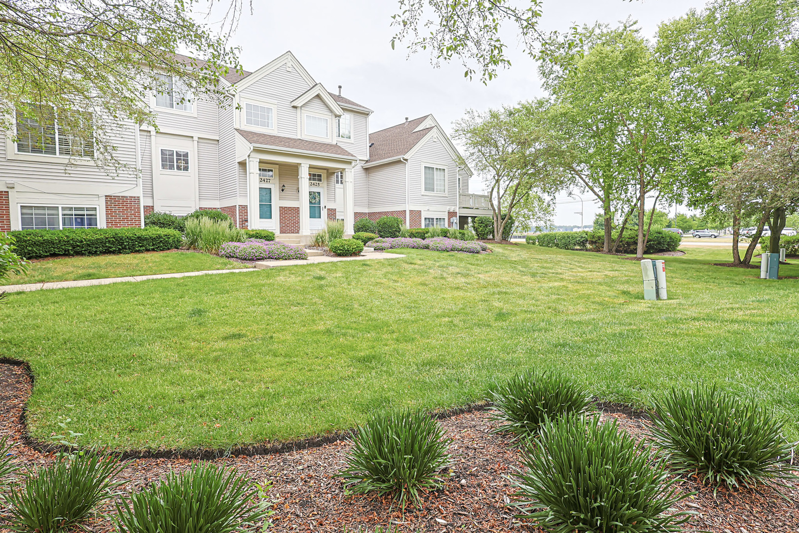2425 Daybreak Court Elgin, IL 60123 - Photo 19 of 26