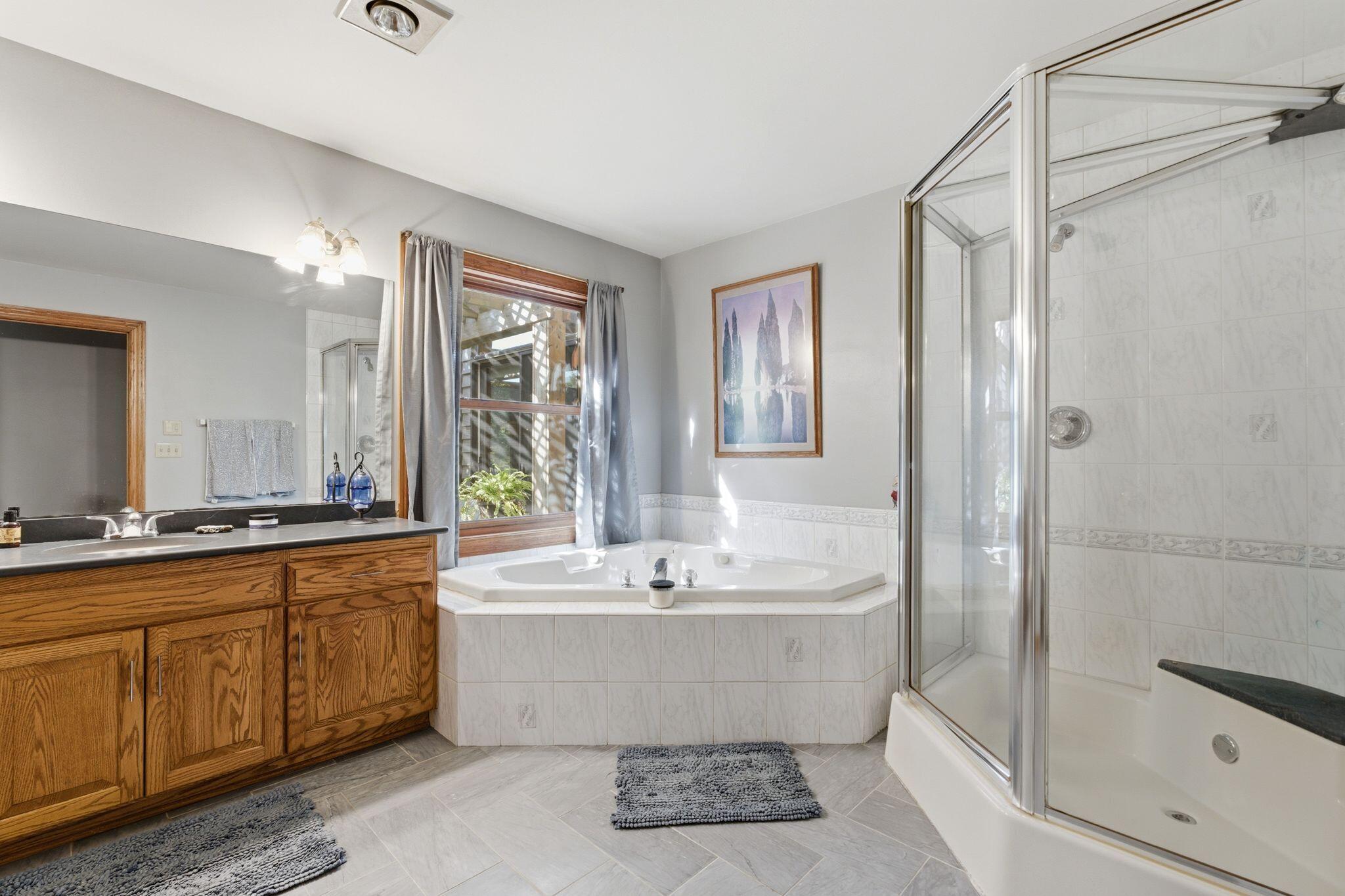 W350S1951 Waterville Road Ottawa, WI 53066 - Photo 26 of 60 Master En-Suite Bathroom