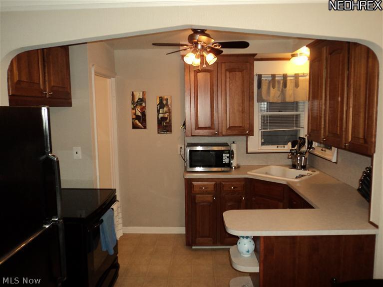 1148 Churchill Road Lyndhurst, OH 44124 - Photo 5 of 13 Gallery Image 5