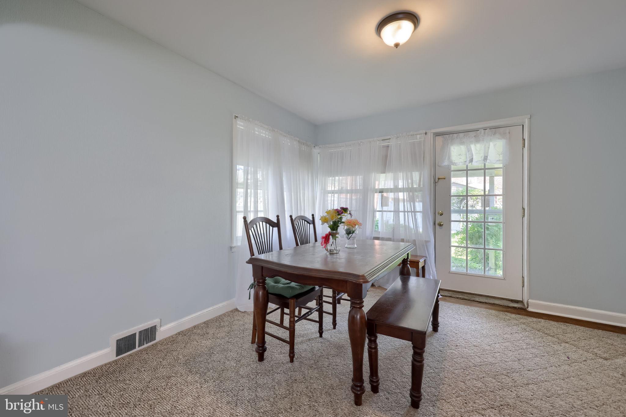 812 Brighton Avenue Reading, PA 19606 - Photo 18 of 33
