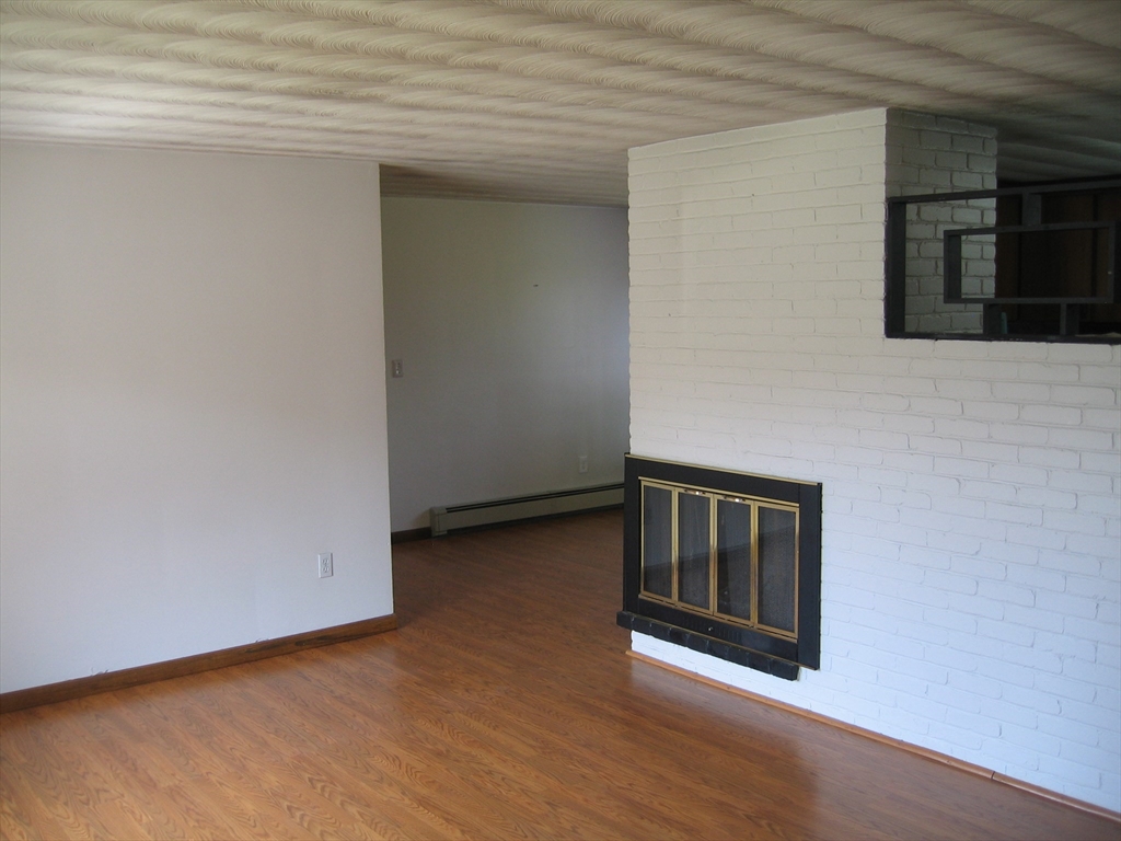 84 Lowther Road Framingham, MA 01701 - Photo 7 of 16 Gallery Image 7