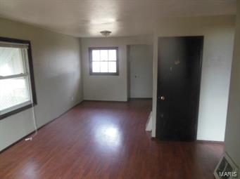 153 Cameron Road St. Louis, MO 63137 - Photo 2 of 10