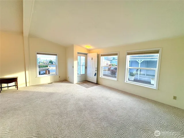 $209,000 | 325 North 5th Avenue, Unit 5, Sequim, WA 98382