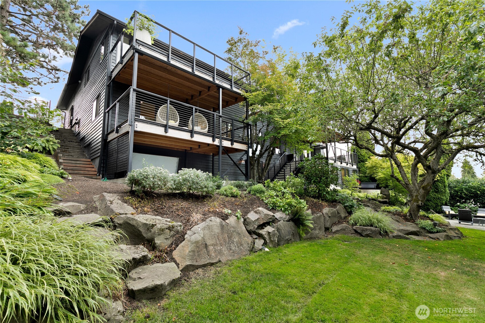 2816 South Hudson Street Seattle, WA 98108 - Photo 40 of 40 a view of backyard with a garden and plants