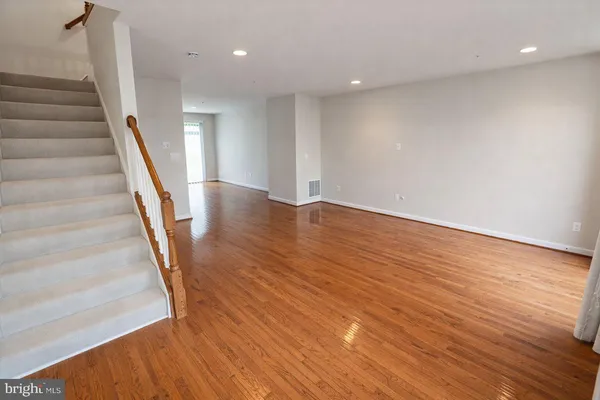 $2,890 | 2144 Little Sorrel Way, Silver Spring, MD 20902