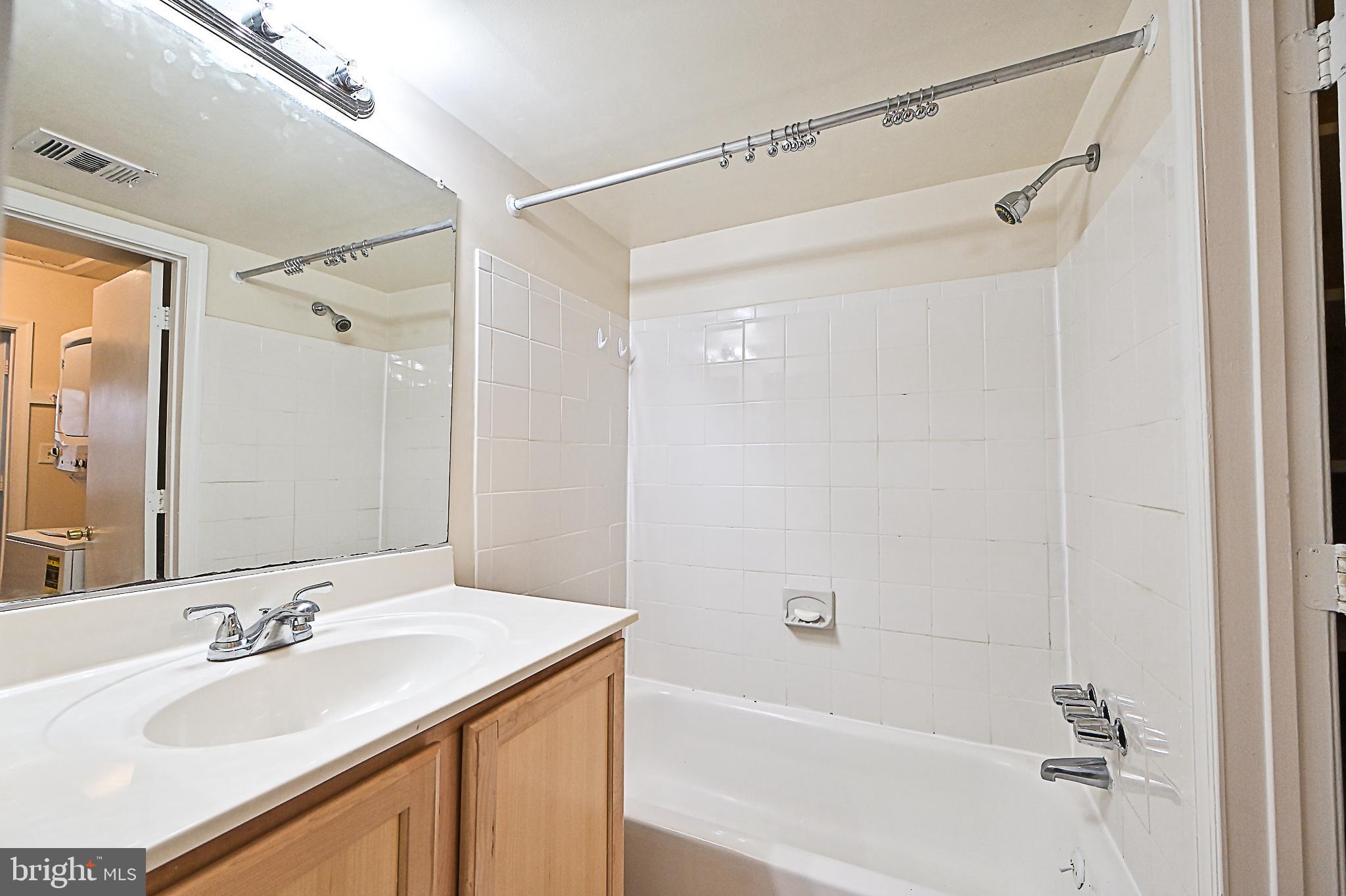 5904 Kingsford Road, Unit 420 Springfield, VA 22152 - Photo 19 of 23 Gallery Image 19
