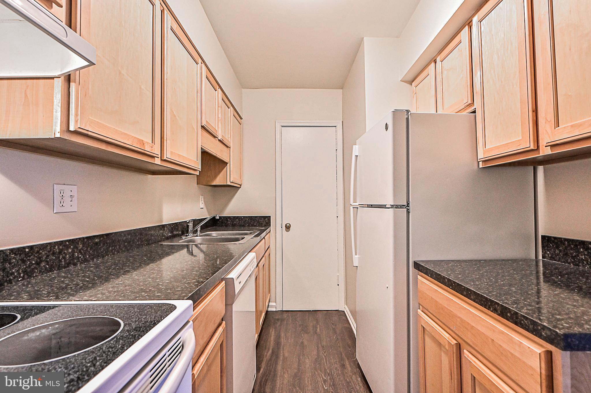 5904 Kingsford Road, Unit 420 Springfield, VA 22152 - Photo 10 of 23 Gallery Image 10