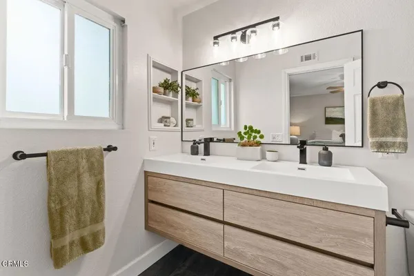 $939,000 | 215 Apple Avenue, Ventura, CA 93004