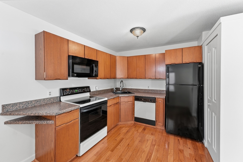 43 W View, Unit 43 Southwick, MA 01077 - Photo 5 of 42 Gallery Image 5