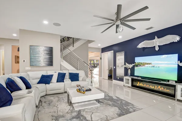 $7,500 | 8952 Cypress Grove Lane, Royal Palm Beach, FL 33411