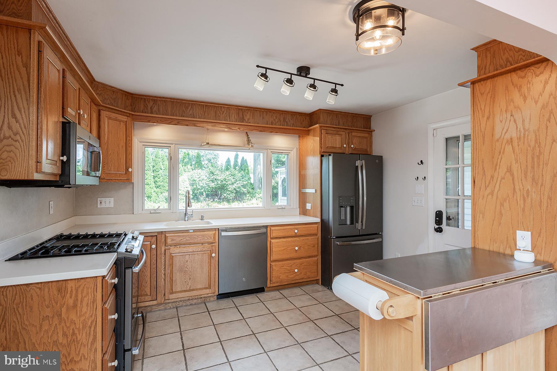 2037 Stone Mill Road Lancaster, PA 17603 - Photo 21 of 72 newer appliances and tile floors
